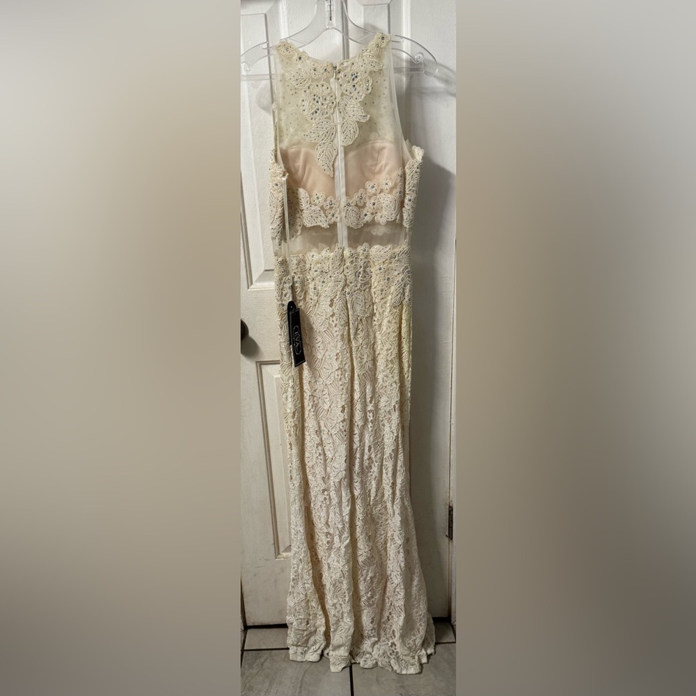 Elegant Cream Lace Dress